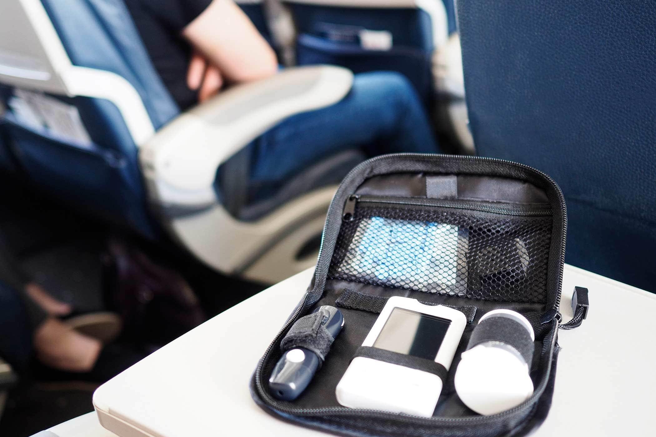 ¿Puedo viajar en avión si soy diabético?